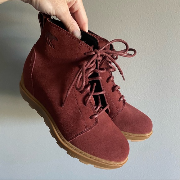 Sorel Women's Evie II Lace Lace Up Wedge Ankle Booties - Spice/Gum Brick Red 6 - Picture 1 of 9